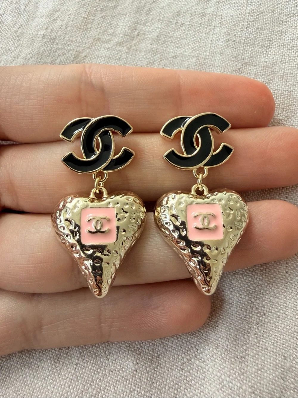 🖤Chanel Black & Pink Heart Drop Earrings💗